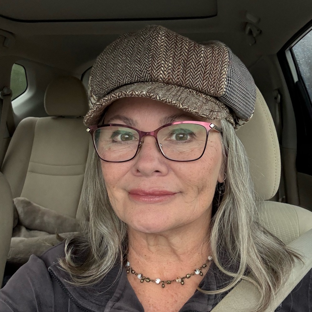 Meet your Posher, Cindy